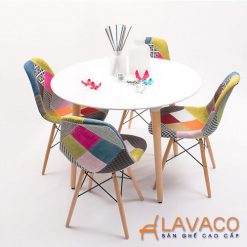 Bộ bàn ăn, cafe hiện đại cho 4 người gồm bàn tròn T105 và 4 ghế cafe bọc vải thổ cẩm chân gỗ 207TC mã T105- 207TC – góc 1