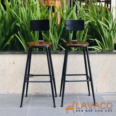 Ghế bar chân sắt mặt gỗ ngoài trời giá rẻ - Mã 438 - Lavaco (MẪU HOT)