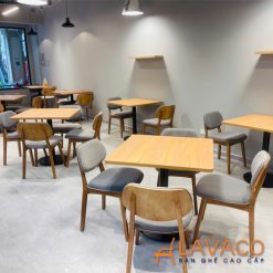 Bo-ban-ghe-cafe-go-hien-dai