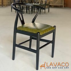 Ghe-cafe-go-mat-nem-Wishbone-chair
