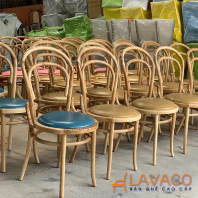 Ghe-cafe-go-Thonet-14-co-nem