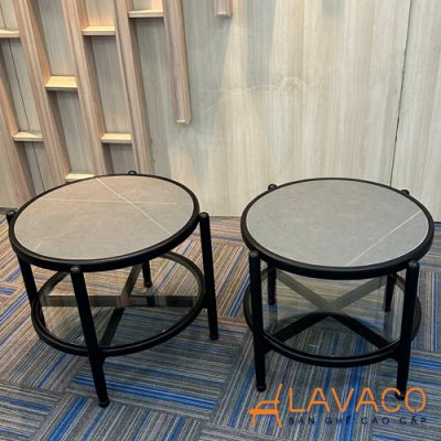 Ban-sofa-khung-go-2-tang-mat-da-kinh