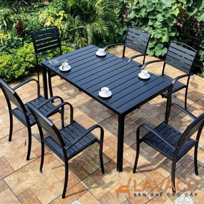 Bo-ban-san-vuon-biet-thu-6-ghe