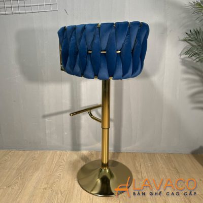 Ghe-quay-bar-nem-nhung-chan-ma-vang