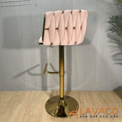 Ghe-quay-bar-nem-nhung-chan-ma-vang