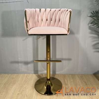 Ghe-quay-bar-nem-nhung-chan-ma-vang