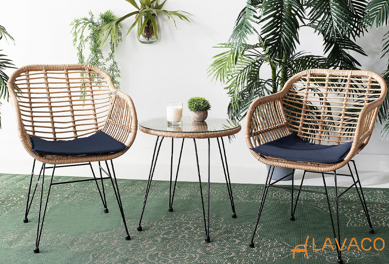 ban-ghe-ban-cong-chung-cu-1