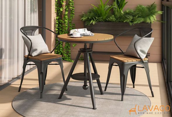 ban-ghe-ban-cong-chung-cu