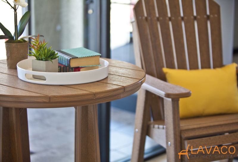 ban-ghe-ban-cong-chung-cu-6