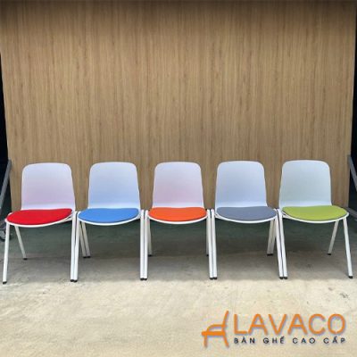 Day-ghe-bang-cho-nhua-chan-sat