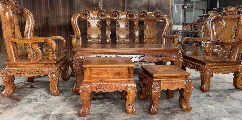 ban-ghe-go-cam-lai-tay-12-1