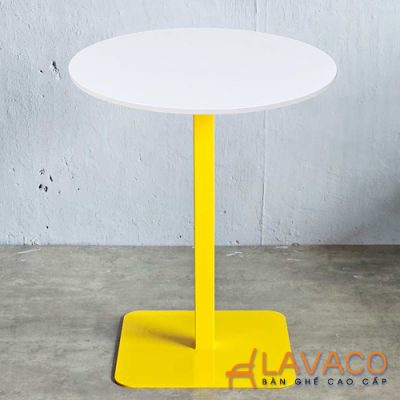 Ban-cafe-mat-go-chan-thep-de-vuong