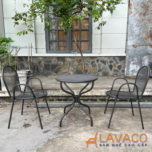 Chất liệu bàn ghế sắt ngoài trời