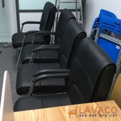 Ghe-phong-hop-chan-quy-boc-da-cao-cap