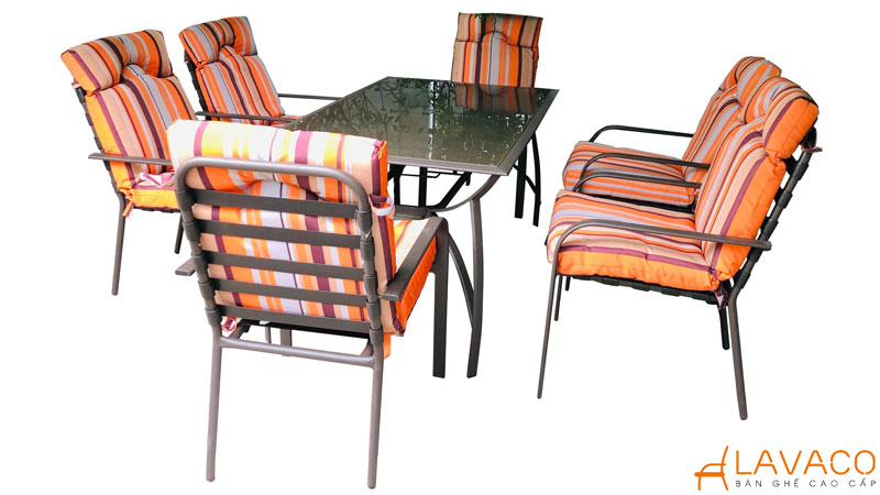10 mẫu thanh lý bàn ghế sắt ngoài trời phù hợp chi phí