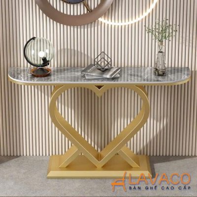 Ban-trang-tri-nha-hang-sang-trong