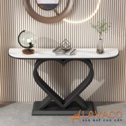 Ban-trang-tri-nha-hang-sang-trong