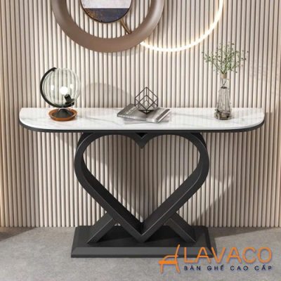 Ban-trang-tri-nha-hang-sang-trong