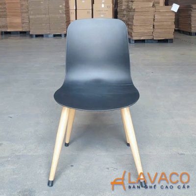 Ghe-cafe-nhua-chan-sat-gia-go