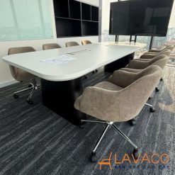 Ghe-phong-hop-boc-nem-chan-xoay