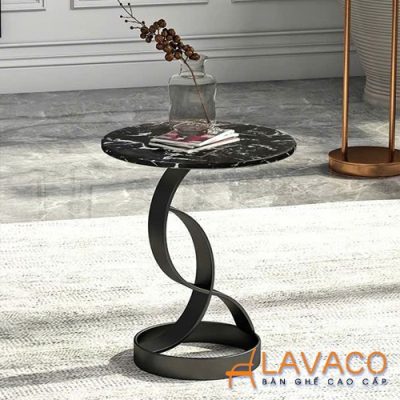 Ban-goc-phong-khach-mat-da-chan-sat-son-tinh-dien