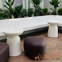 Ban-goc-sofa-be-tong-da-mai