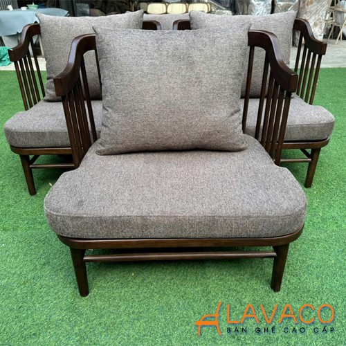 Ghế gỗ ASH với vân gỗ tinh tế và màu sắc đồng đều hơn