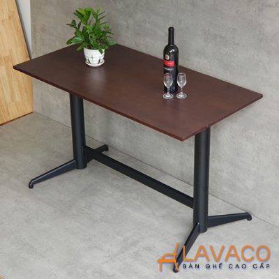 Ban-cafe-hinh-chu-nhat-mat-go-chan-sat