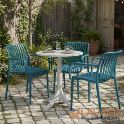 Bo-ban-ghe-cafe-nhua-cao-cap