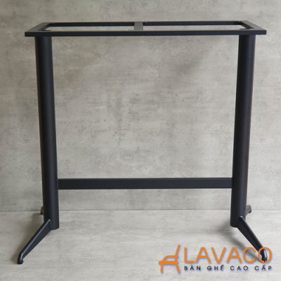 Chan-ban-bar-hinh-chu-nhat