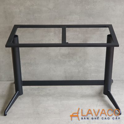 Chan-ban-cafe-chu-nhat-sat-son-tinh-dien