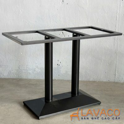 Chan-ban-cafe-doi-chan-sat-de-hinh-chu-nhat