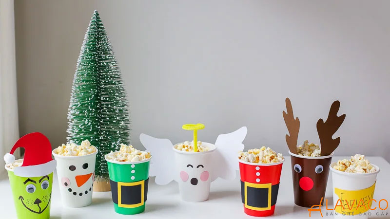 Gợi ý cách trang trí noel bàn làm việc đơn giản và đẹp