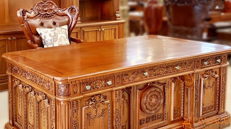TOP 4 mẫu bàn làm việc giám đốc gỗ tự nhiên đẳng cấp, sang trọng