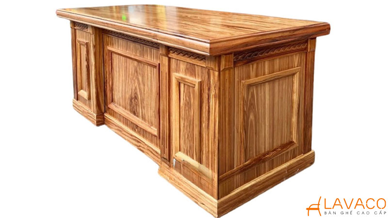 TOP 4 mẫu bàn làm việc giám đốc gỗ tự nhiên đẳng cấp, sang trọng