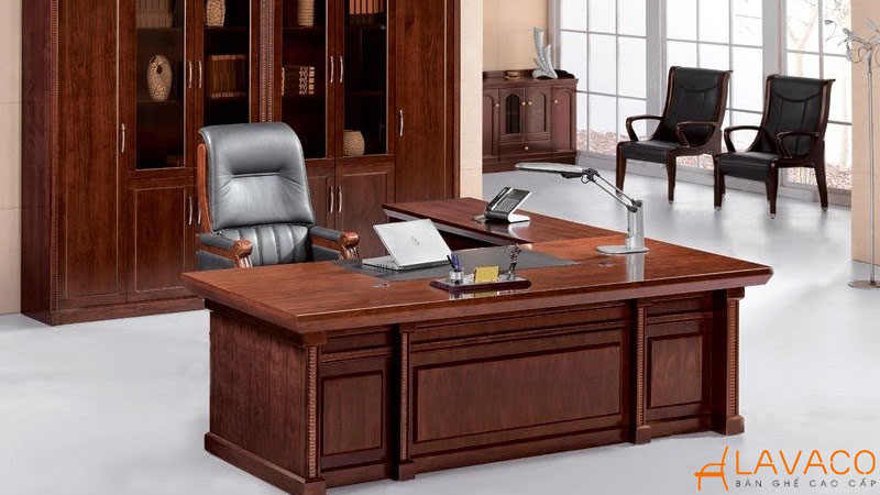 TOP 4 mẫu bàn làm việc giám đốc gỗ tự nhiên đẳng cấp, sang trọng