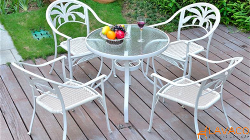 6 lưu ý quan trọng khi mua bàn ghế sân vườn thanh lý