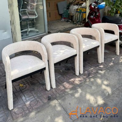 Bảo quản ghế ăn bọc nệm hạn chế tiếp xúc với nước và chất lỏng