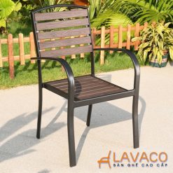 Ghe-san-vuon-khung-nhom-nan-nhua-gia-go