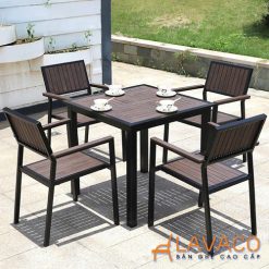 Bo-ban-cafe-san-vuon-biet-thu-4-ghe