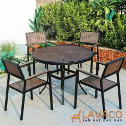 Bo-ban-cafe-san-vuon-biet-thu-cao-cap