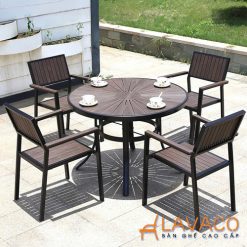 Bo-ban-cafe-san-vuon-biet-thu-cao-cap