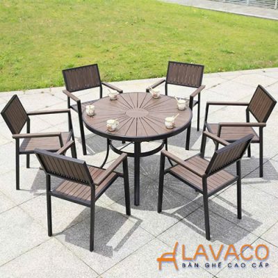 Bo-ban-cafe-san-vuon-khung-nhom-mat-nhua-composite