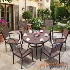 Bo-ban-san-vuon-biet-thu-go-nhua-hien-dai