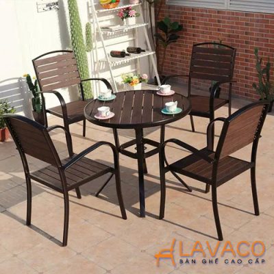 Bo-ban-tron-san-vuon-4-ghe-hien-dai