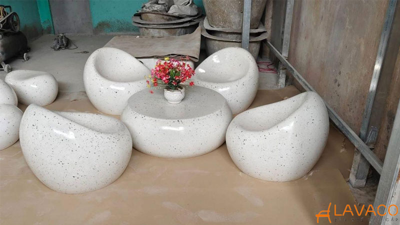 15 mẫu bàn ghế độc lạ, phong cách sáng tạo và thu hút