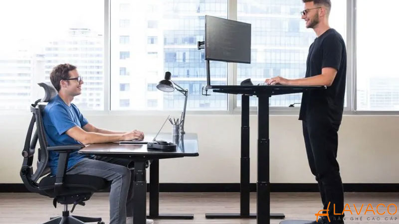 Tư thế ngồi đúng khi làm việc với máy tính giúp giảm đau mỏi