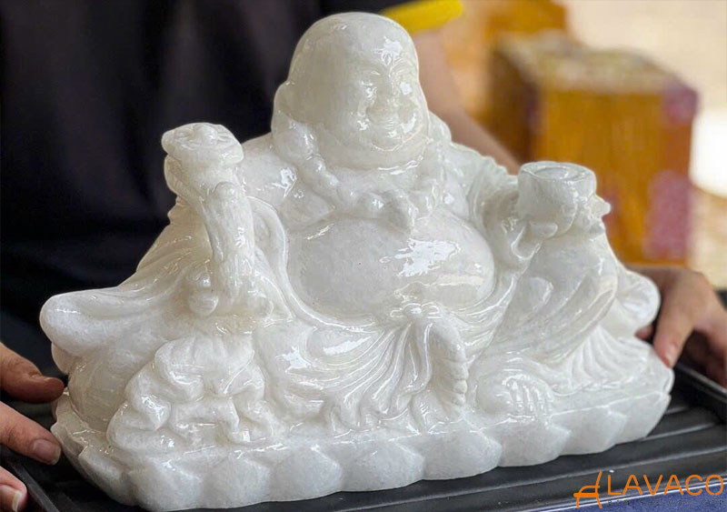 Phật Di Lặc đá trắng